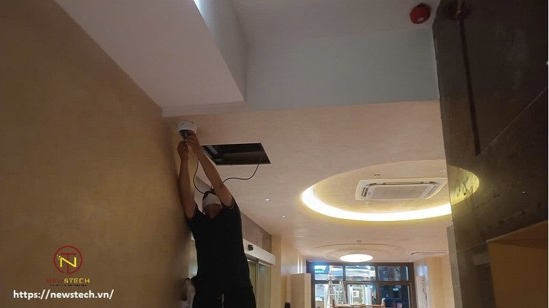 Thợ lắp camera tại TPHCM